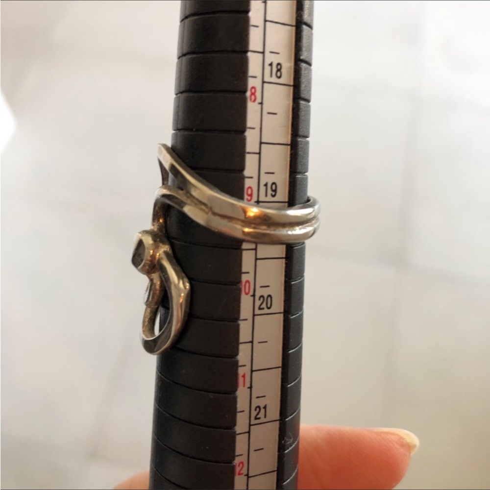 Silver tone statement ring - Picture 4 of 5